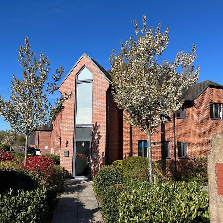 Cross Court, Stafford By Bell Apartments Экстерьер фото