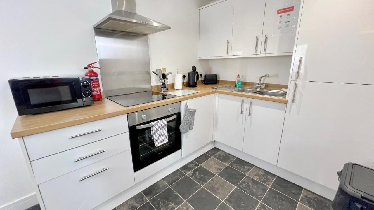 Cross Court, Stafford By Bell Apartments Экстерьер фото
