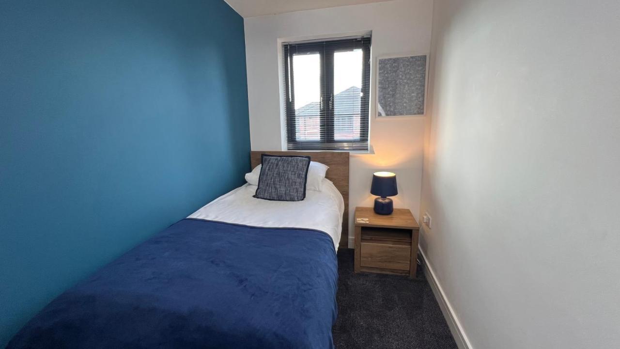 Cross Court, Stafford By Bell Apartments Экстерьер фото