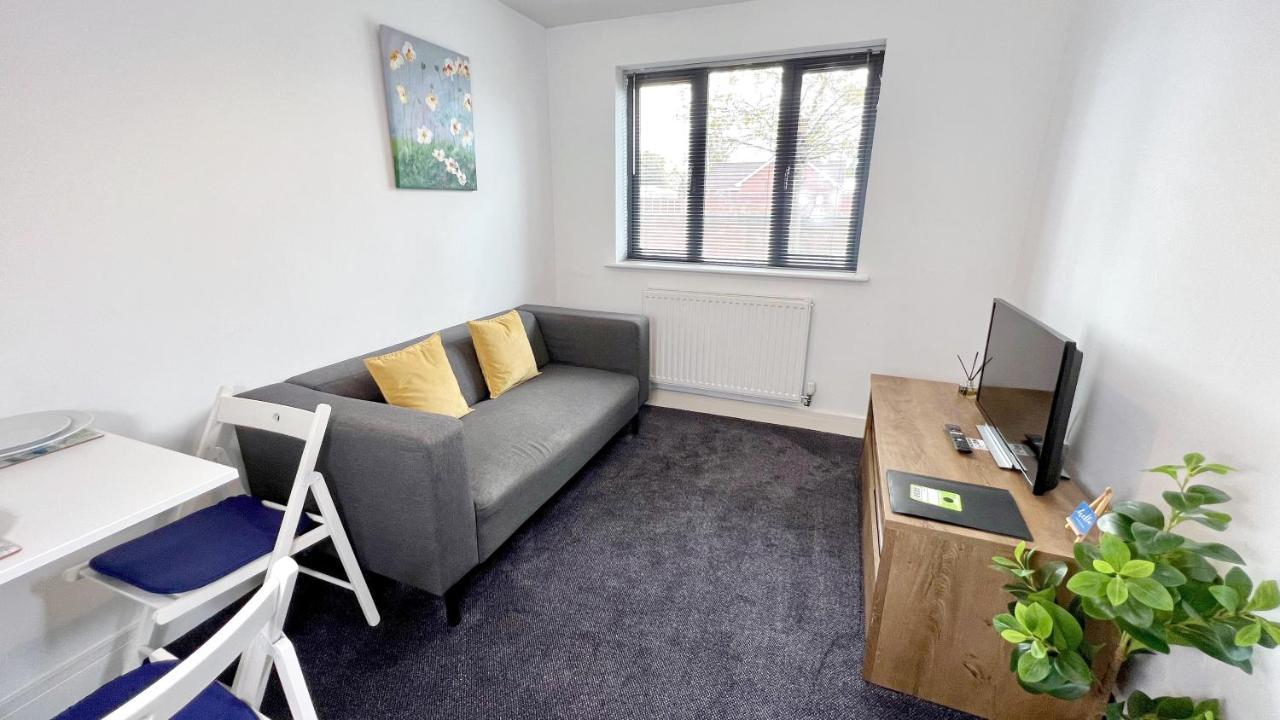 Cross Court, Stafford By Bell Apartments Экстерьер фото