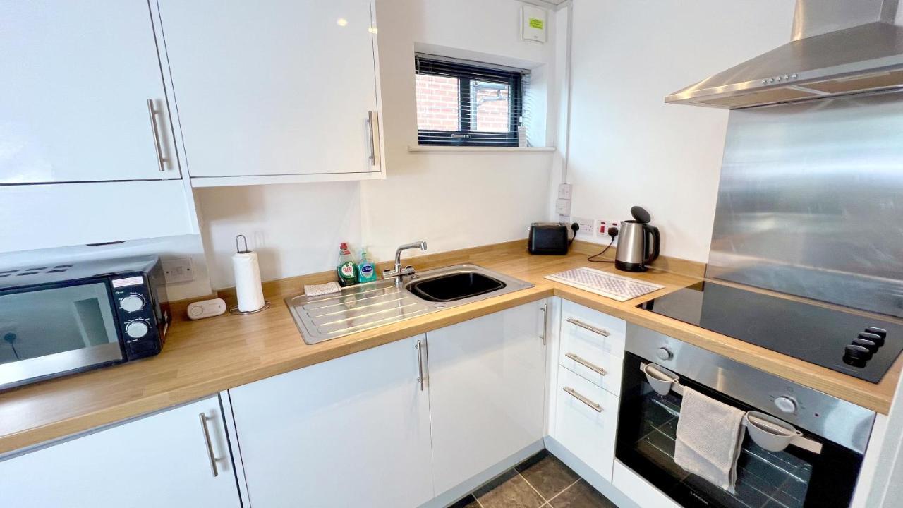 Cross Court, Stafford By Bell Apartments Экстерьер фото