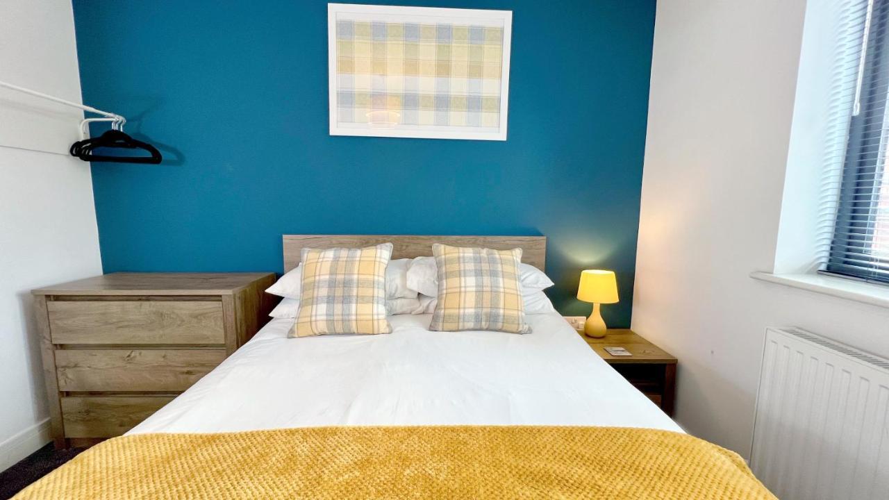 Cross Court, Stafford By Bell Apartments Экстерьер фото